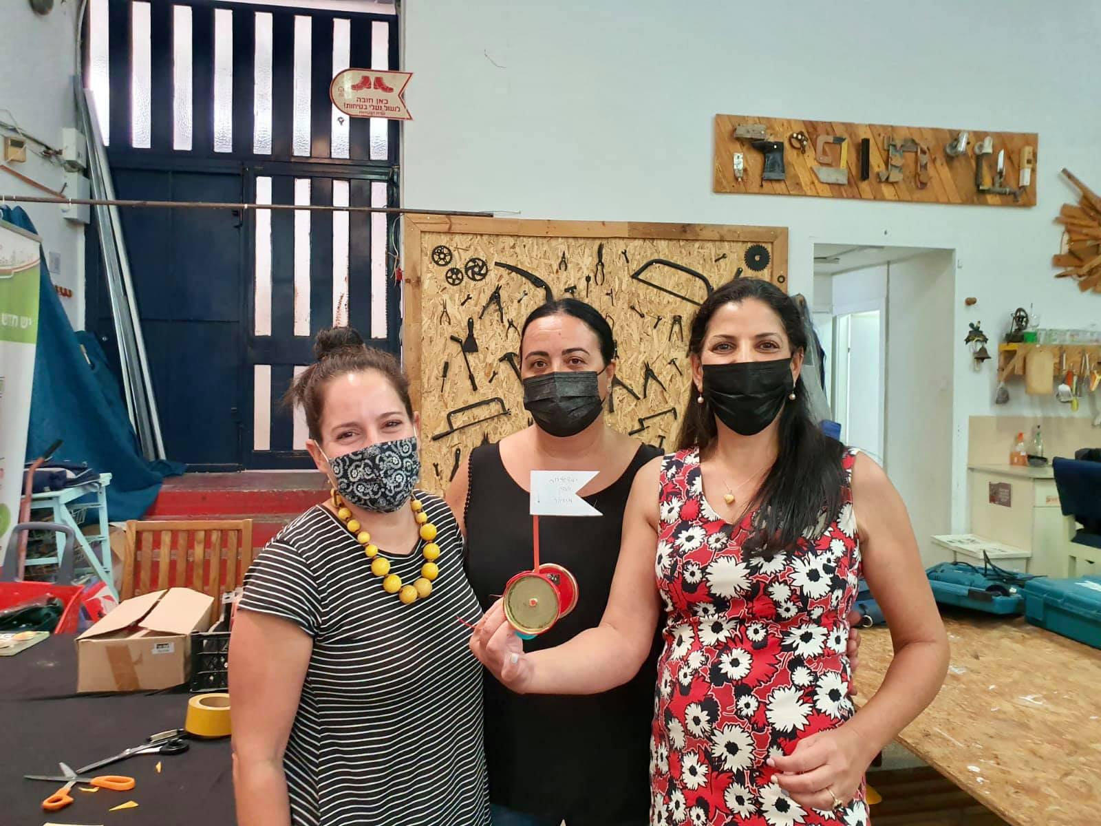 צוות החינוך במרכז קיפוד