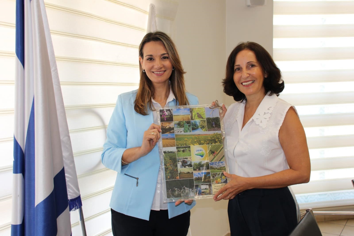 אושרת גני גונן ויפעת שאשא ביטון