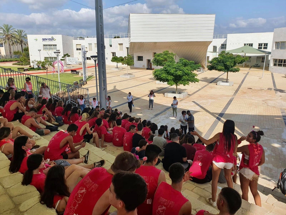 תלמידי בתי הספר בפתיחת שנת הלימודים