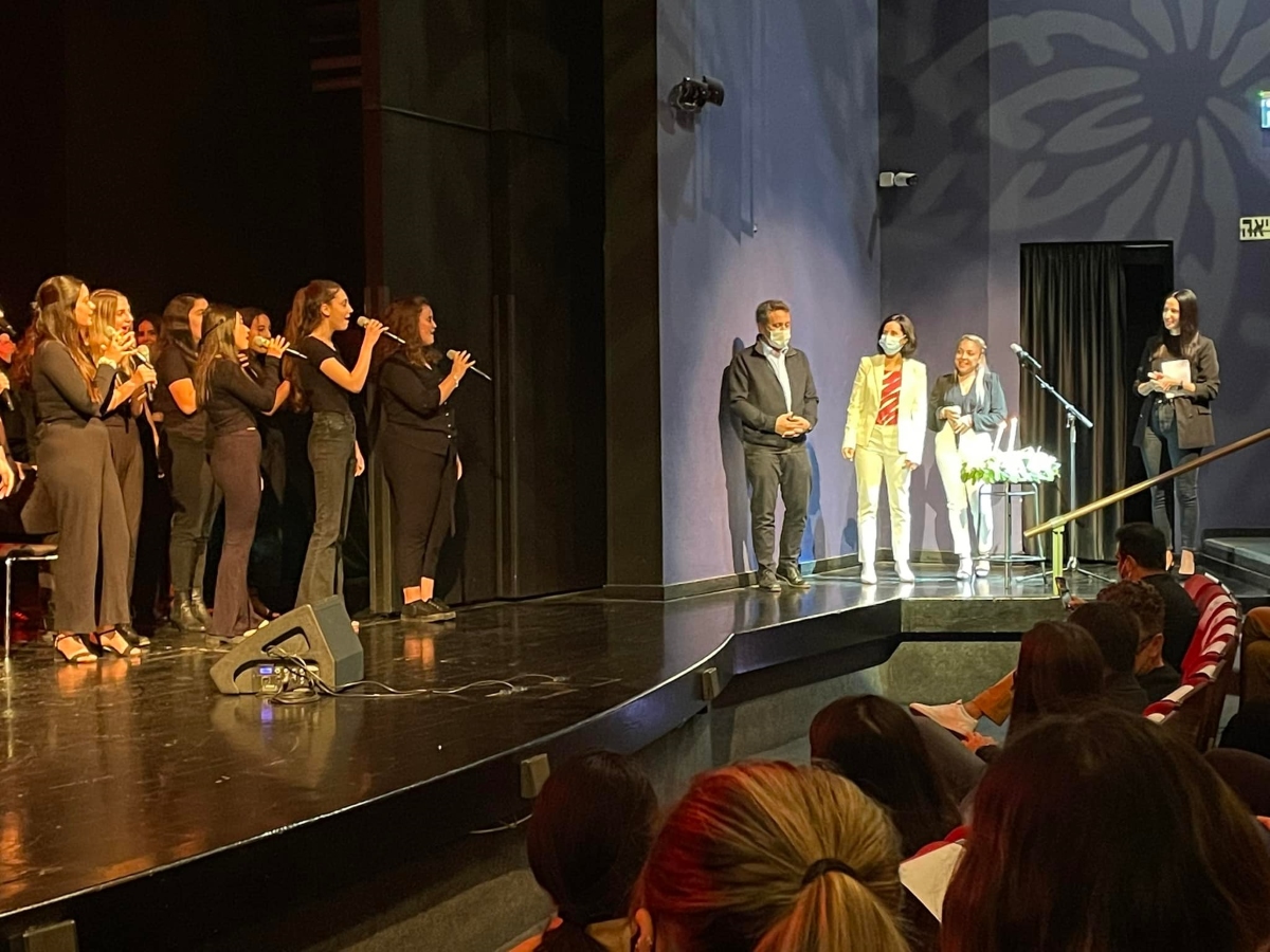 הקרנה חגיגית של המופע חזקה מהרוח בהיכל