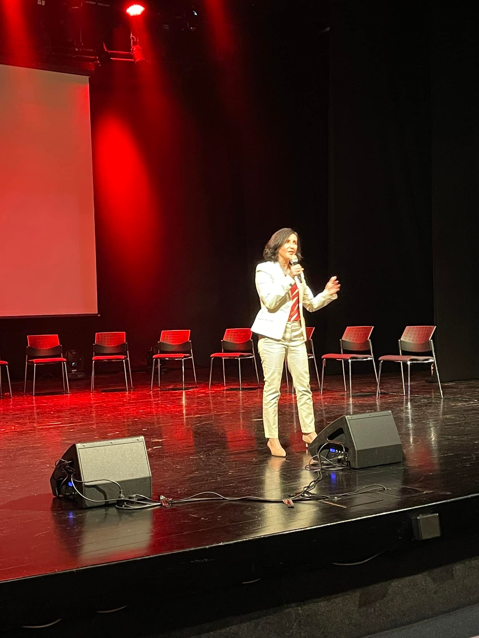 ראש המועצה בהקרנת המופע