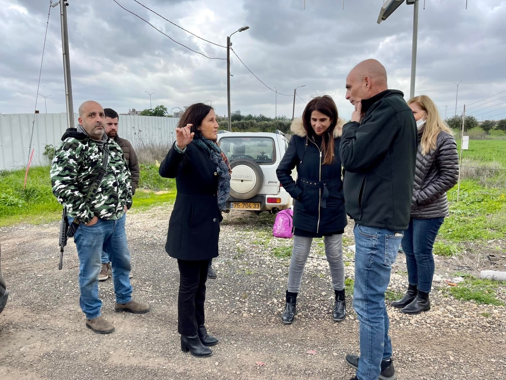 מסיירים במועצה עם חברת הכנסת מירב בן ארי