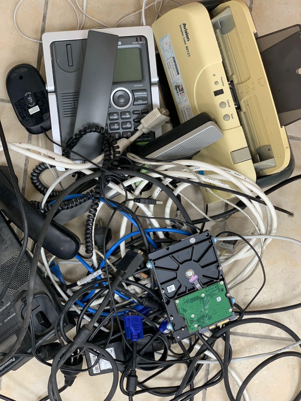 סוגים שונים של פסולת אלקטרונית למיחזור