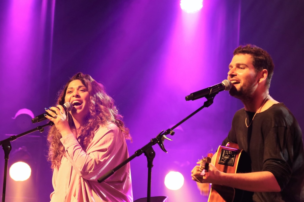 מופע מוזיקלי בערב ההוקרה למתנדבים בדרום השרון על שם לאה פורת