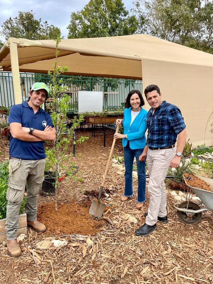 חבר הכנסת עמיחי שיקלי בביקור במועצה