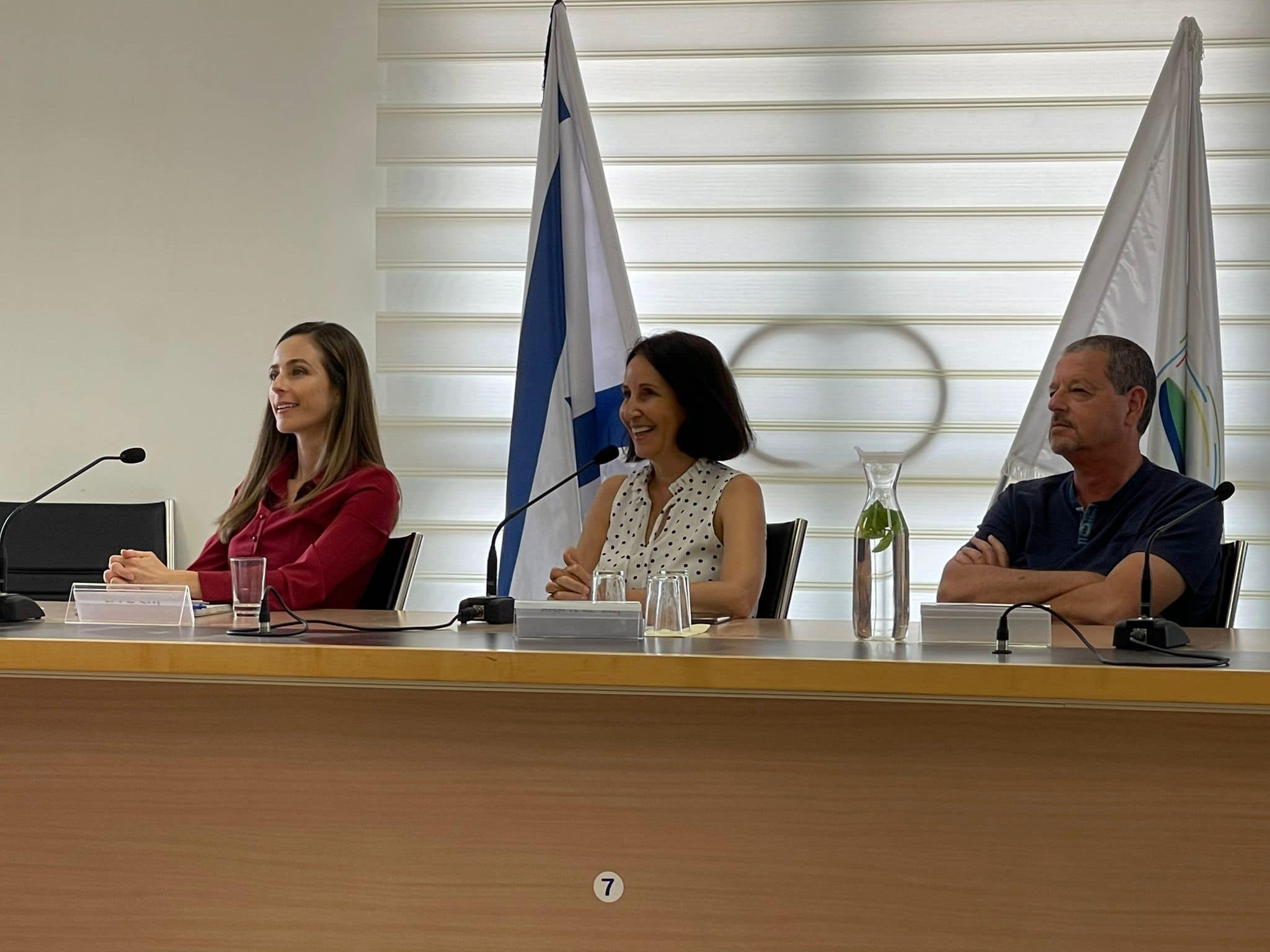 השרה לשוויון חברתי מירב כהן בביקור עם ראש המועצה אושרת גני גונן