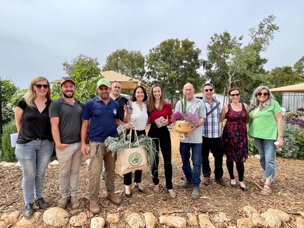 ביקור השרה לשוויון חברתי מירב כהן בדרום השרון