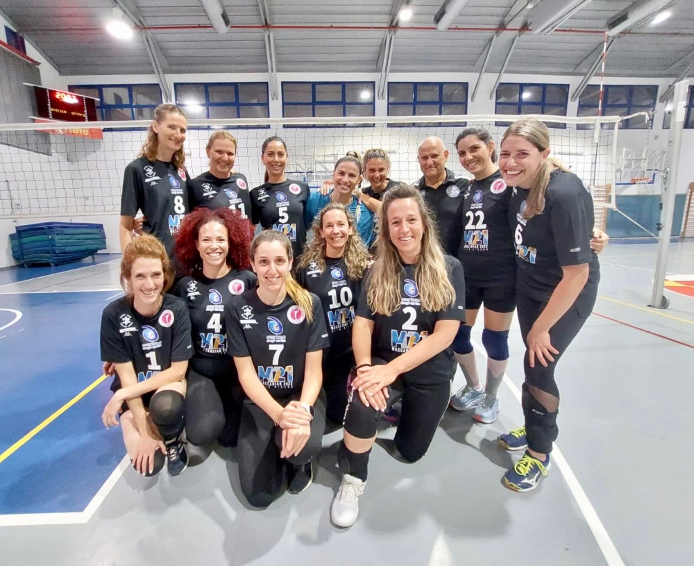 נבחרת כדורשת נשים של דרום השרון בתמונה קבוצתית