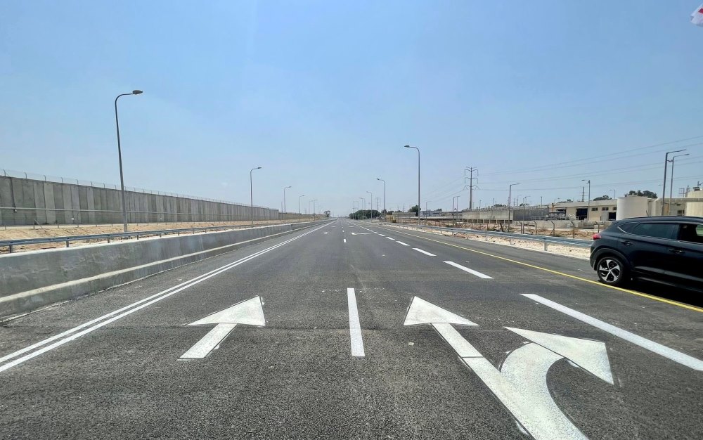 קטע חדש בכביש 444 הסמוך לדרום השרון