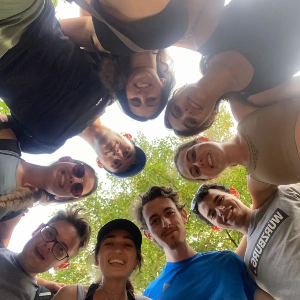 משלחת דרום השרון בתמונת סלפי משותפת בביקור בעיר התאומה אמנדיגן שבגרמניה