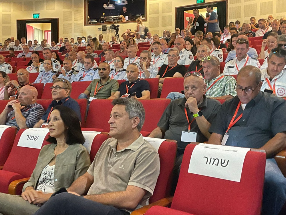 משתתפים בכנס הלאומי להיערכות והתמודדות עם מצבי חירום שנערך בדרום השרון