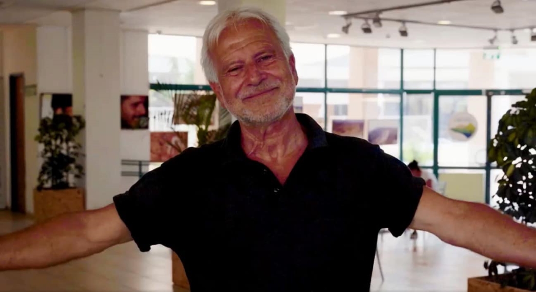 מוטי השומר של בניין המועצה בדרום השרון