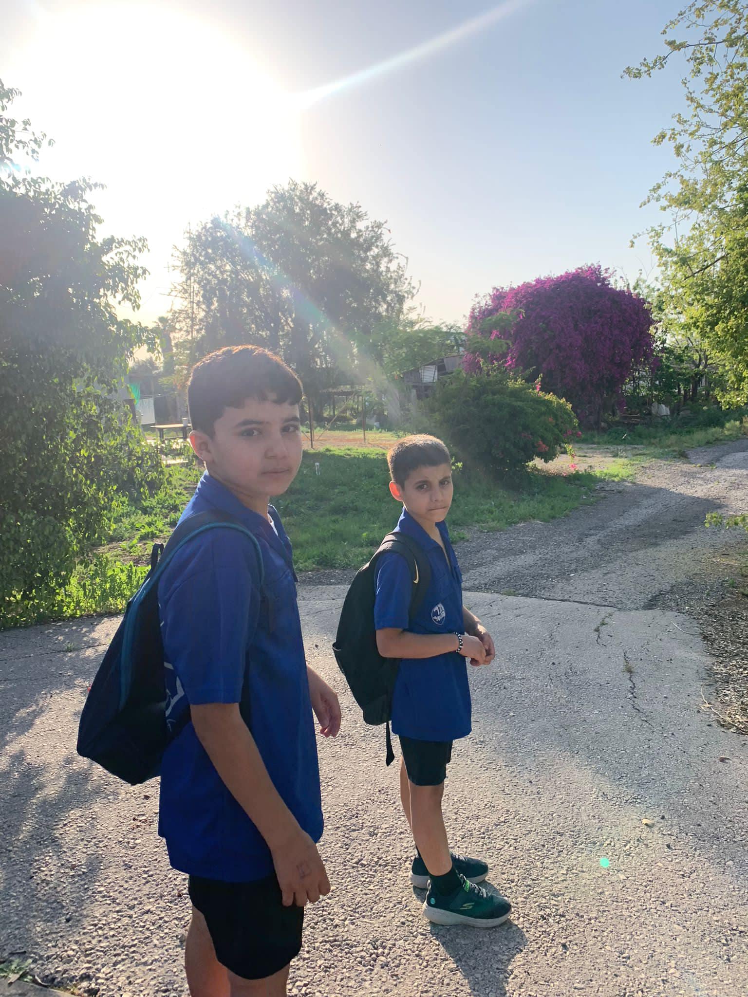 תמונות מחלוקת פרחים לשורדות ושורדי השואה בישובי המועצה על ידי בנות ובני הנוער שלנו, חניכי תנועות הנוער