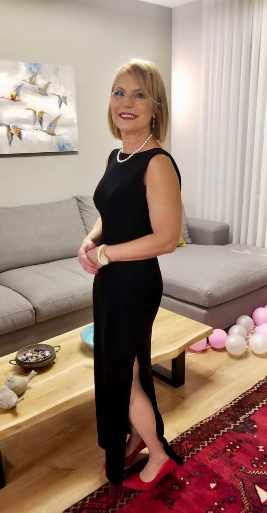 תמונה של רותי רודני, משתתפת בתחרות הסבתא של המדינה