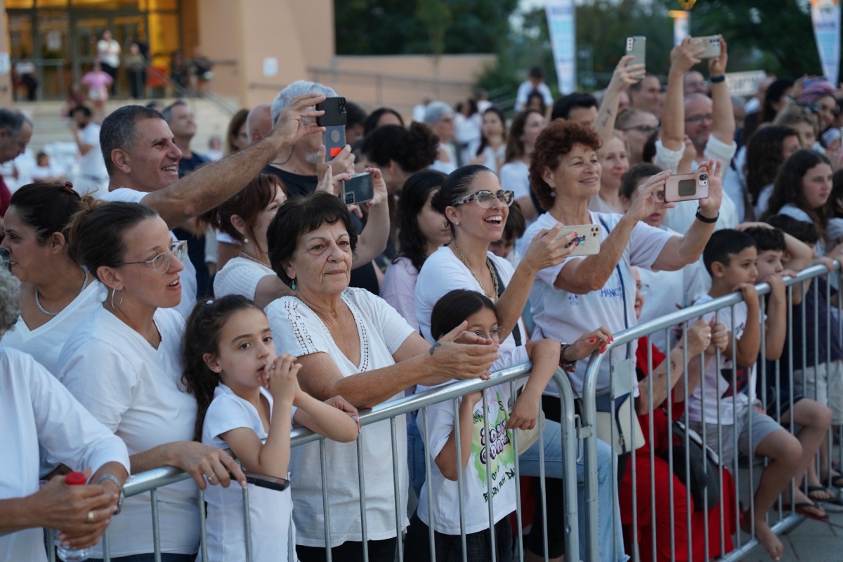 שבועות - מחול לבן