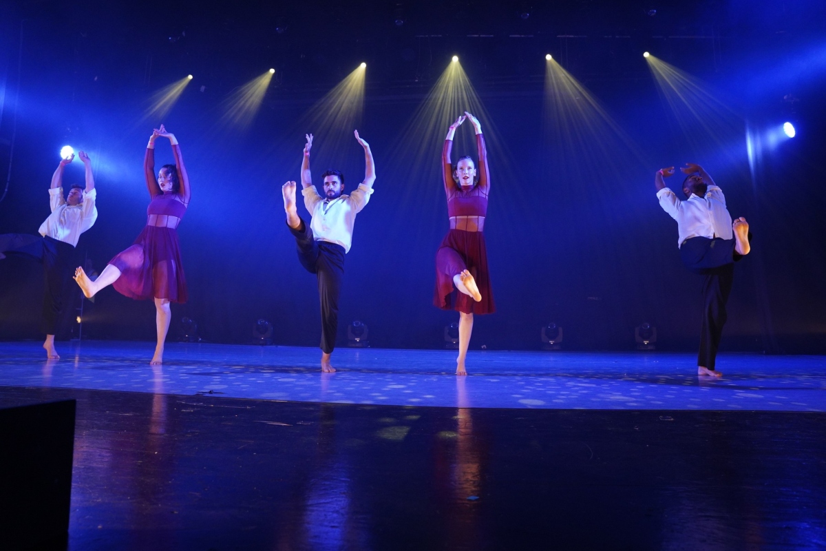 שבועות - מחול לבן