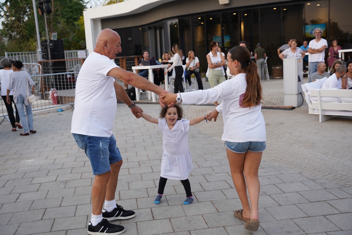 שבועות - מחול לבן