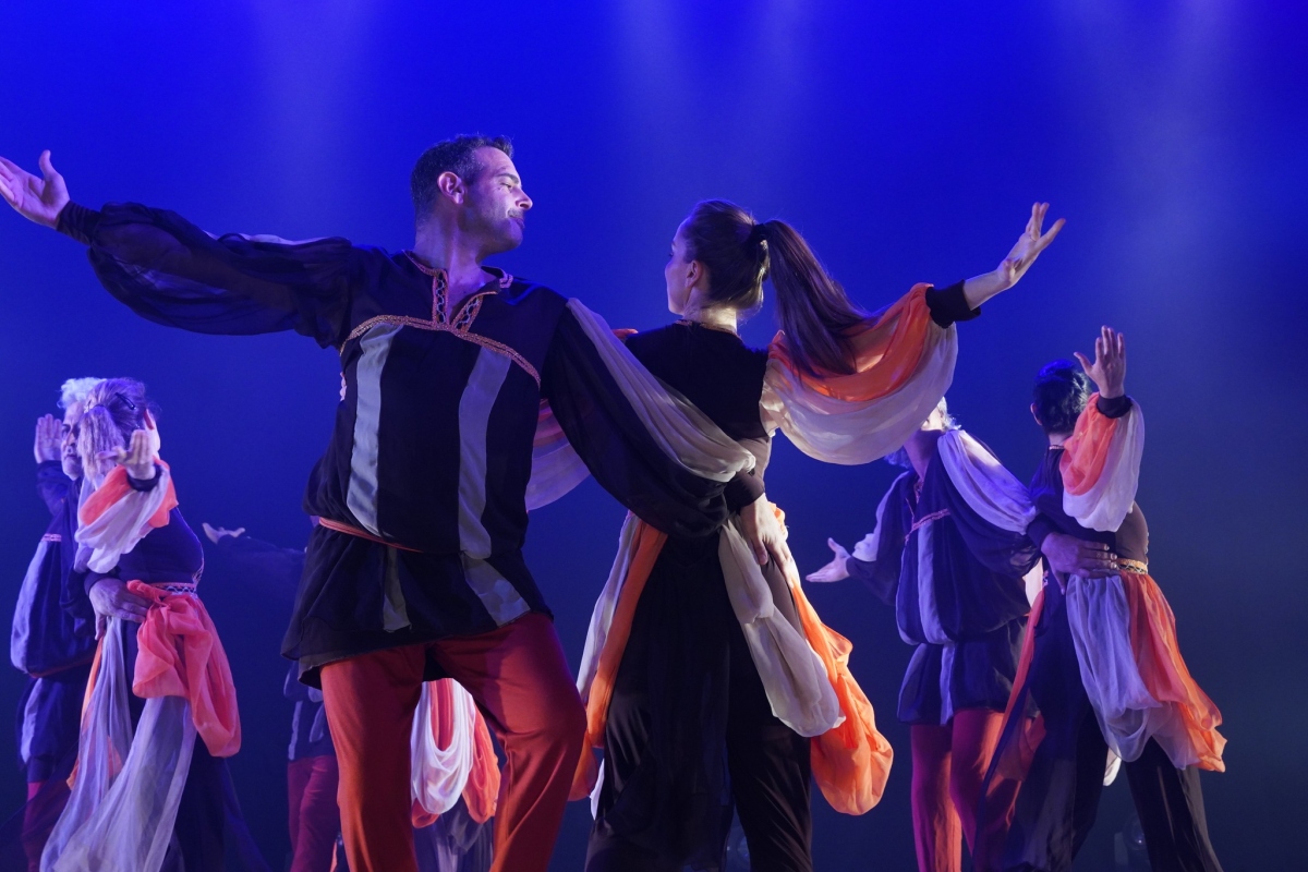 שבועות - מחול לבן