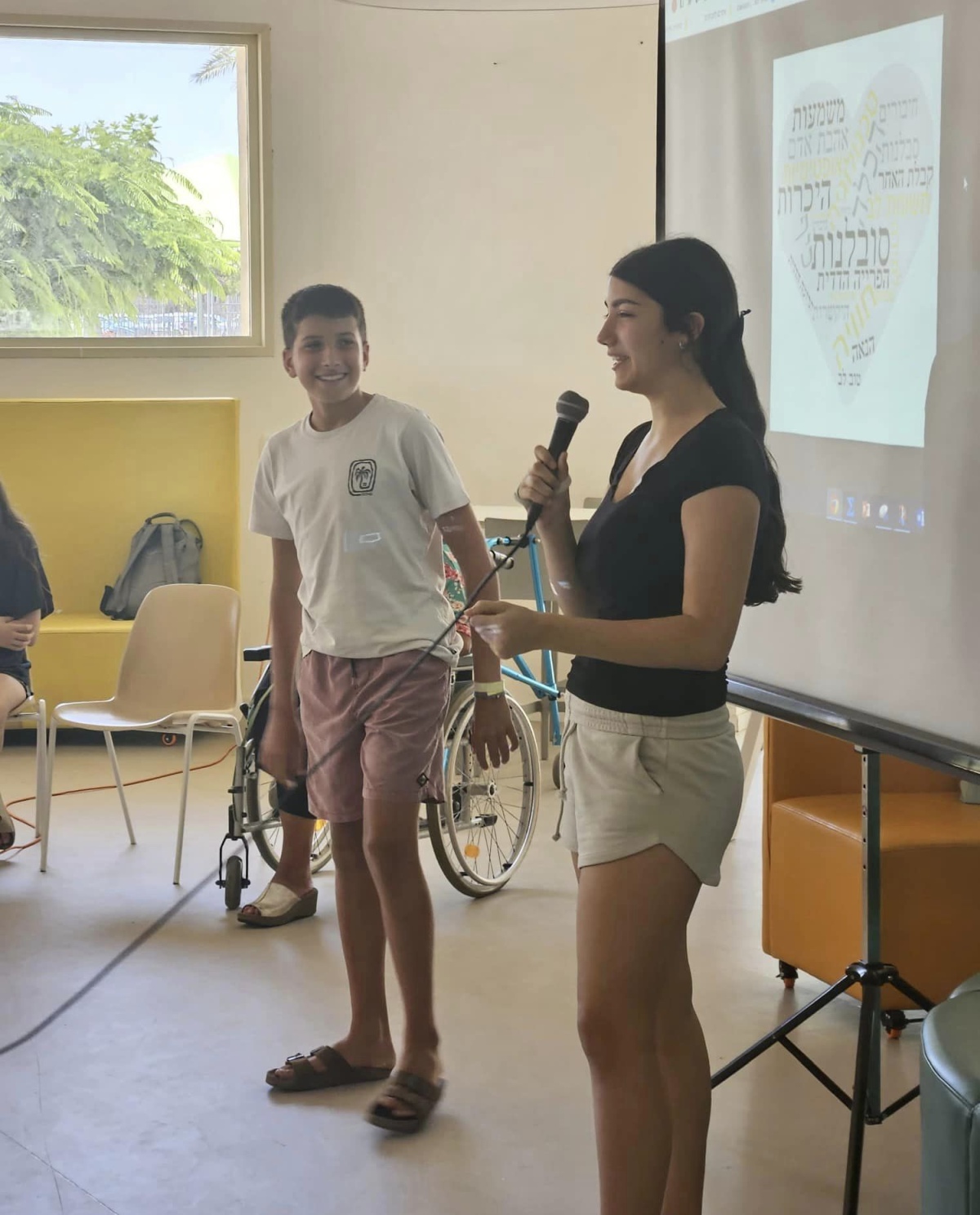 תמונות ממפגש מועדון דרום השרון קהילת נכים במועצה בבית הספר עמי אסף