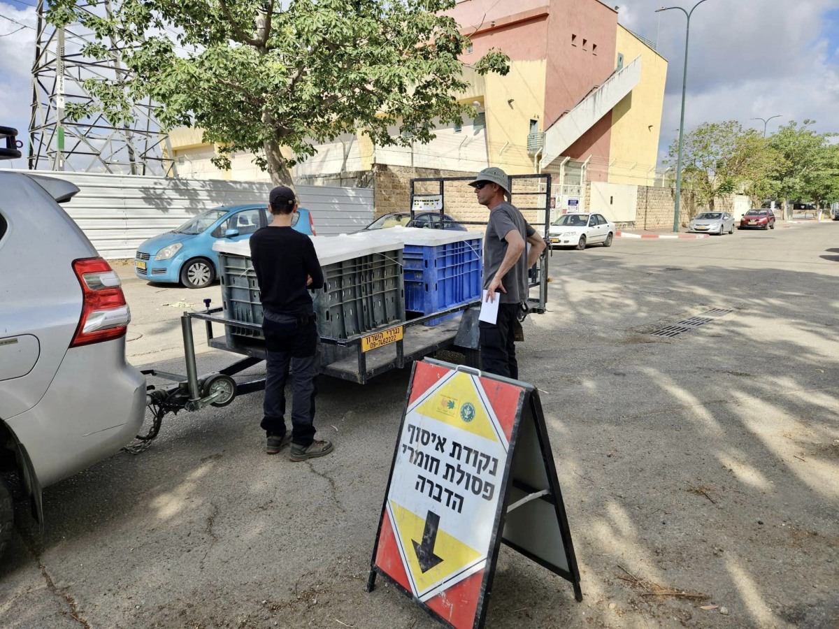 תמונה ממבצע של דרום השרון בשיתוף עם המשרד להגנת הסביבה ומשרד החקלאות ופיתוח הכפר לאיסוף מעל טון חומרי הדברה מעשרות חקלאים במועצה!