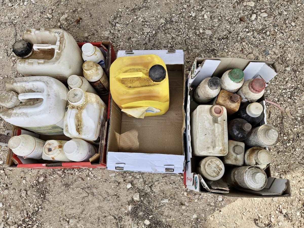 תמונה ממבצע של דרום השרון בשיתוף עם המשרד להגנת הסביבה ומשרד החקלאות ופיתוח הכפר לאיסוף מעל טון חומרי הדברה מעשרות חקלאים במועצה!