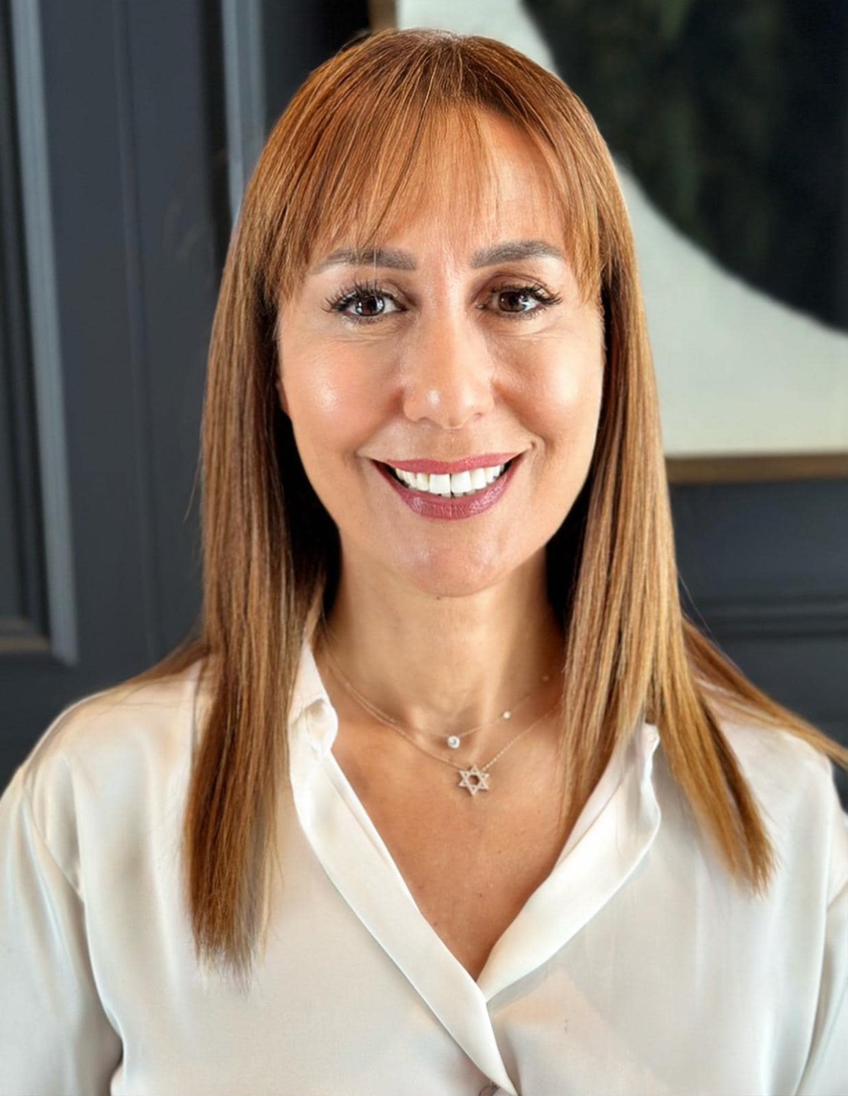 תמונה של דגנית חן-שלו, מנהלת חטיבת הביניים בבית חינוך עמי אסף החדשה