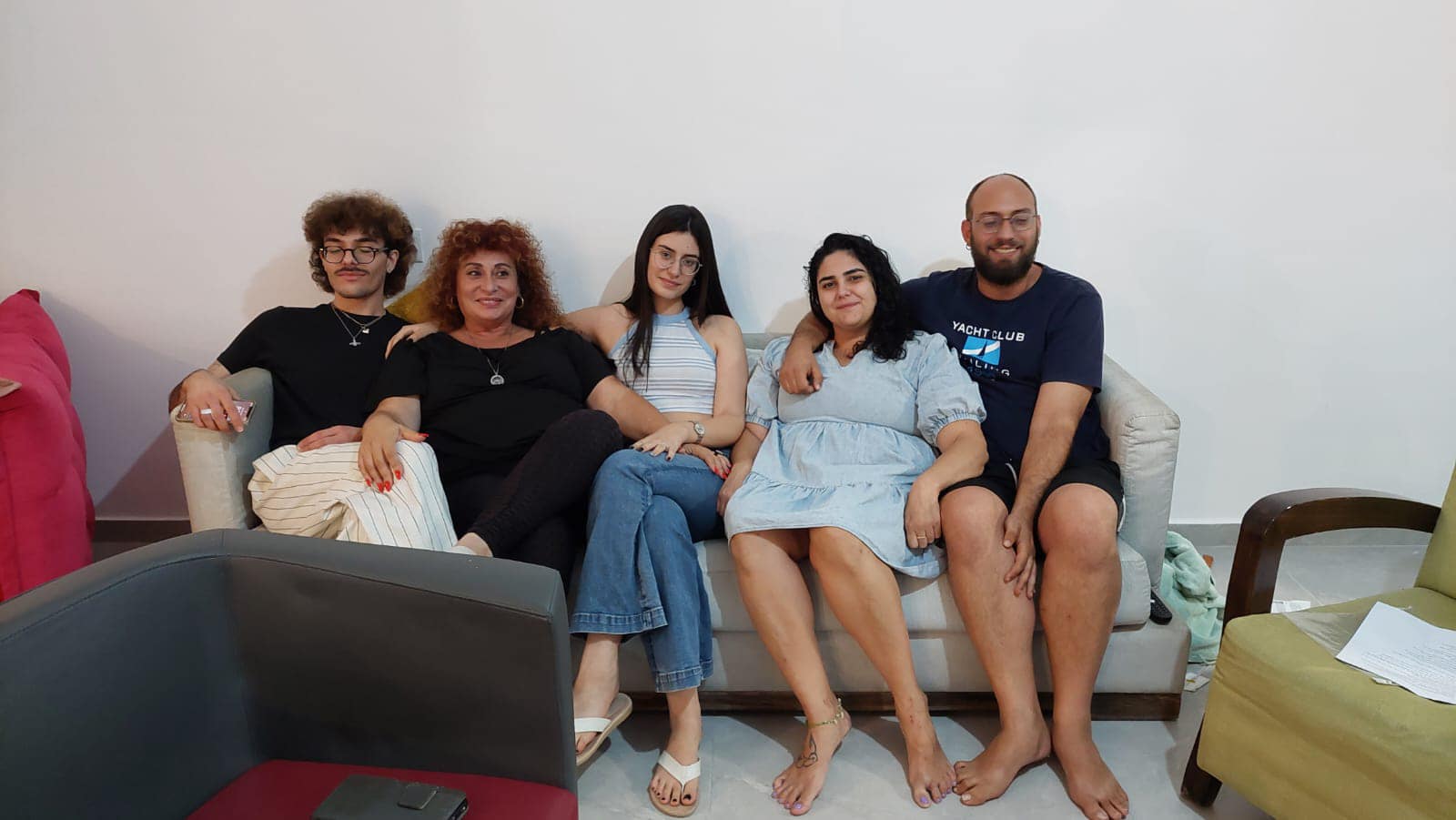 תושבי צור יצחק מסייעים לתושבי הדרום