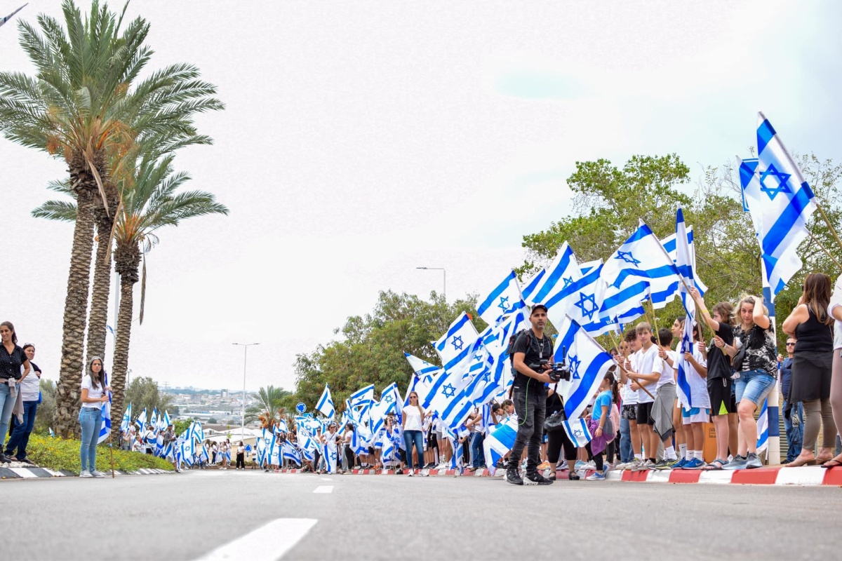  נפרדים מרוני אשל ז״ל בת הישוב צור יצחק, שנפלה בגבורה בעת מילוי תפקידה