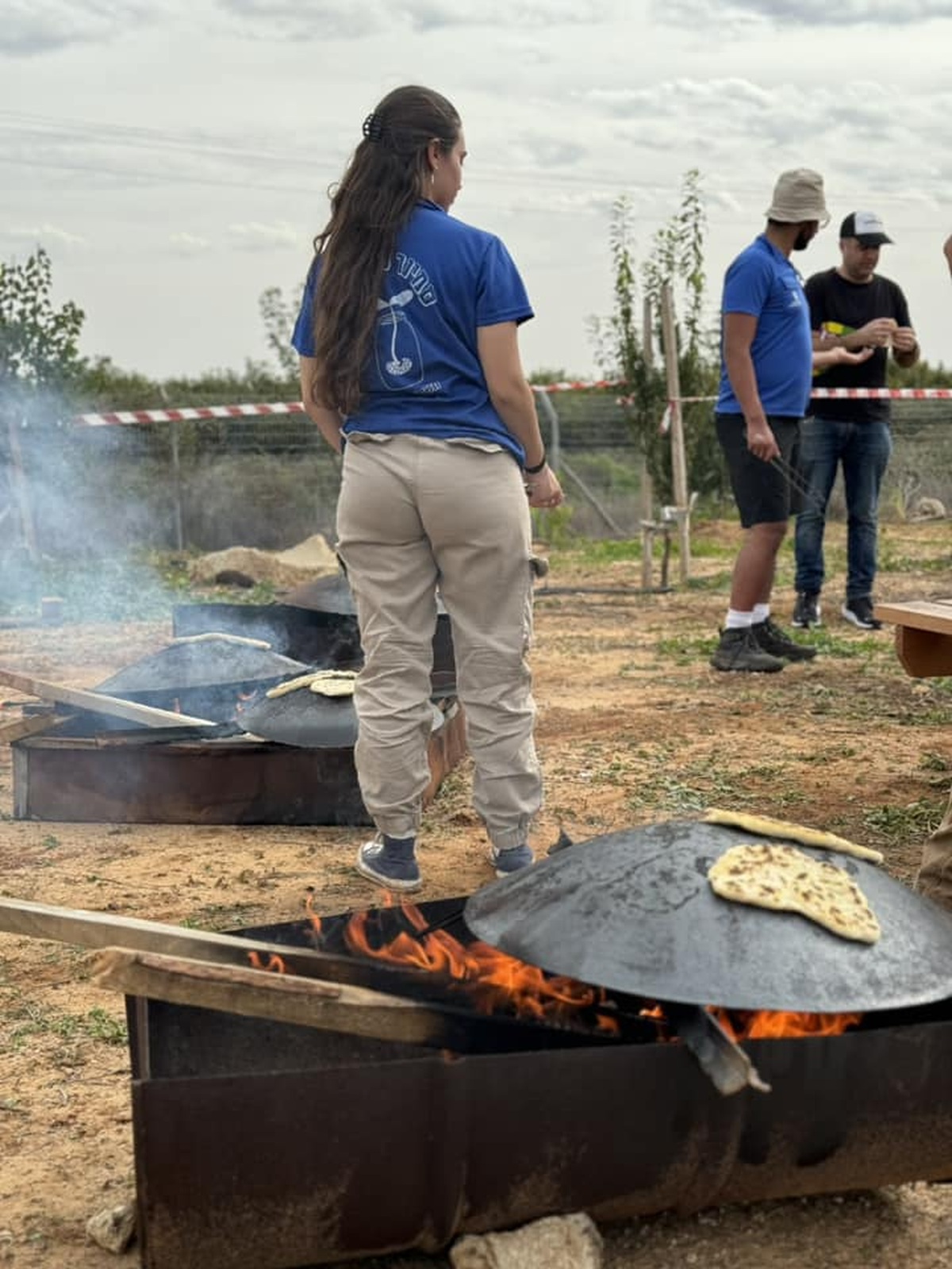תמונות מארוע מפריחים עפיפונים לשחרורם בחווה החקלאית