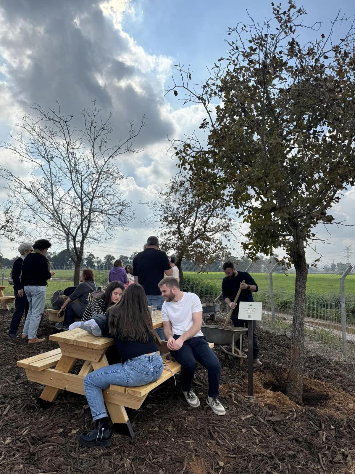 תמונות מארוע הנטיעות לזכרם