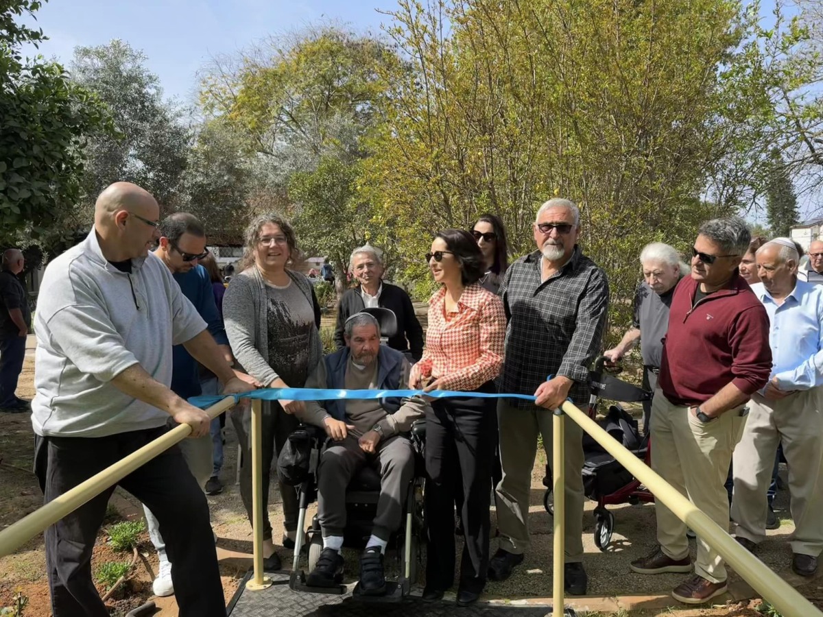 תמונות מתחם הכושר לותיקות וותיקי המועצה במרכז היום לחבר הוותיק בנוה ימין