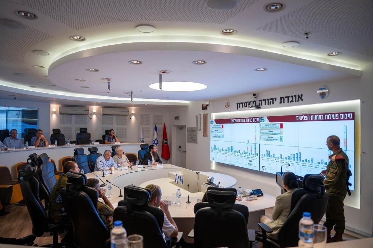 פגישת ראשי רשויות קו התפר עם מפקד איו״ש