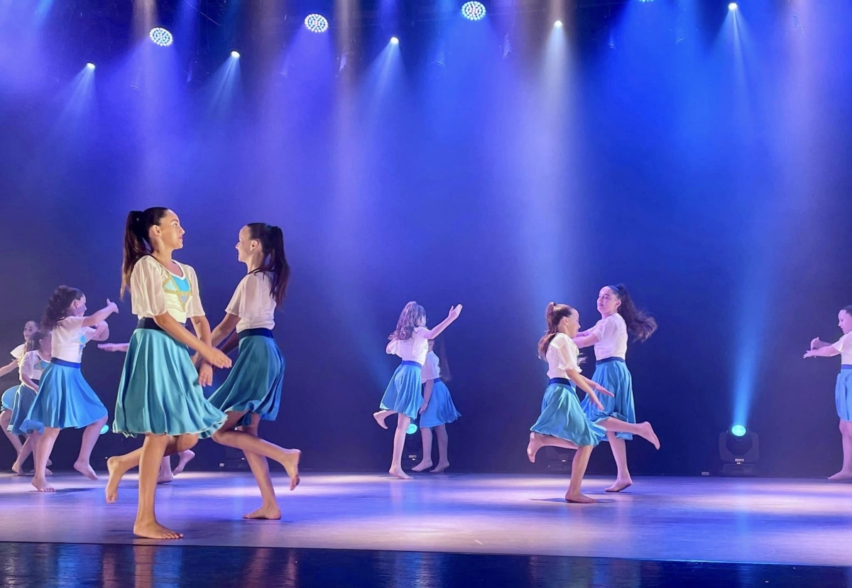 תמונות ממופע דרכנו לזכרה של עדן אלון לוי זכרונה לברכה