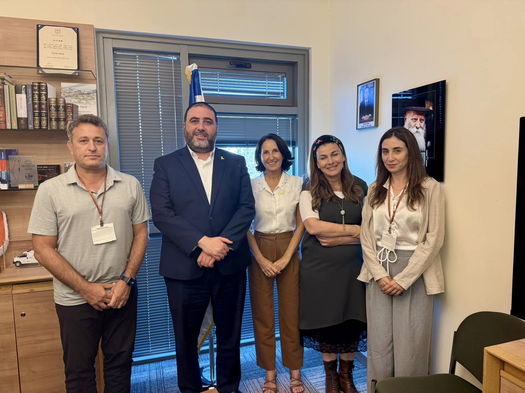 תמונות מפגישת ראש המועצה עם השר ארבל והממונה על מחוז מרכז במשרד השר הכנסת