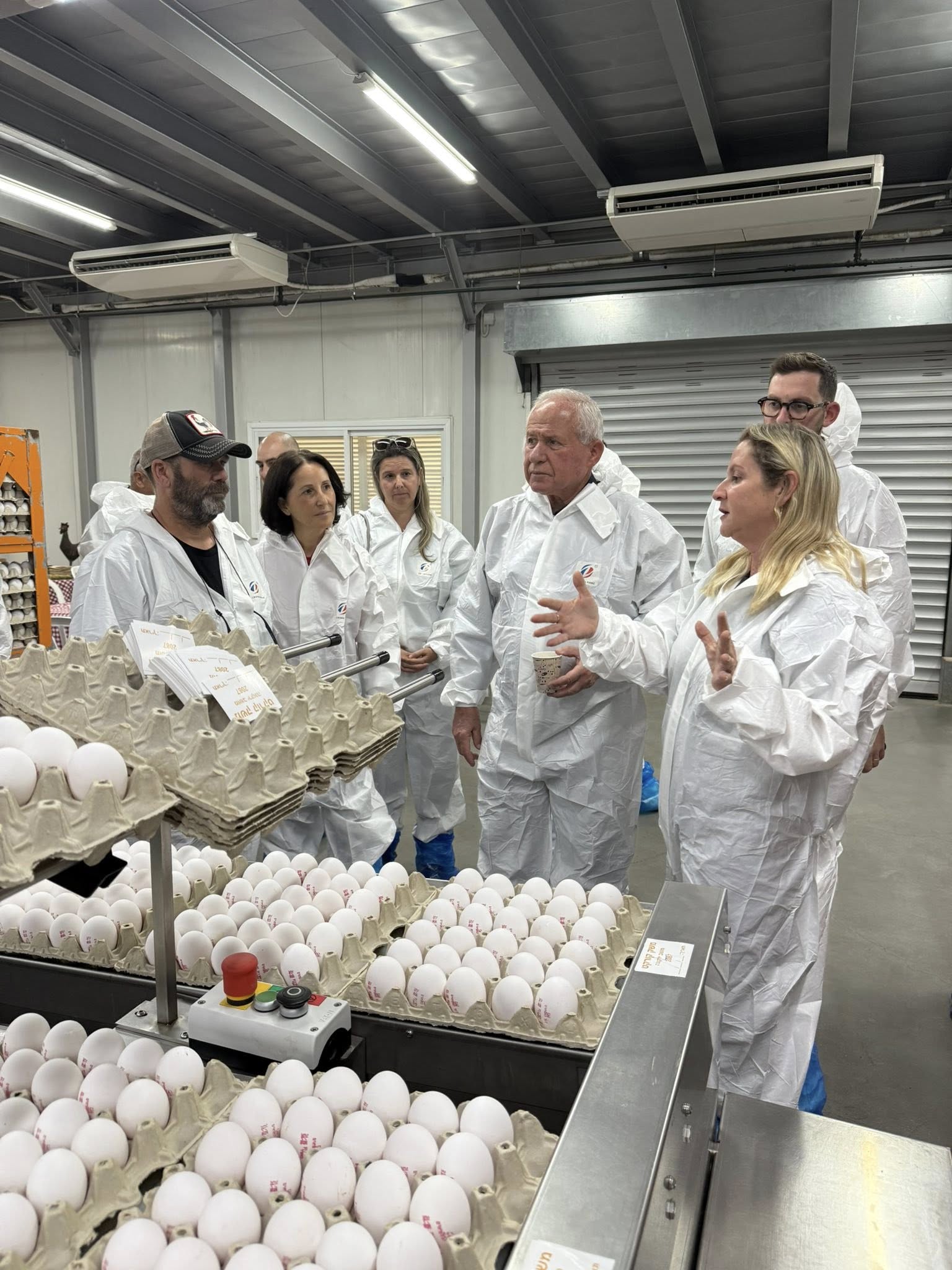 תמונות מביקור שר החקלאות בדרום השרון