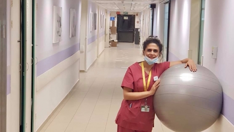 גלית שמשון ממושב נווה ירק, מיילדת מוסמכת בבית חולים מאיר.jpg