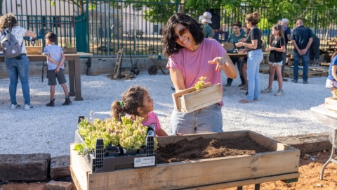 פעילות גינון ביריד היזמות והחדשנות של דרום השרון.jpg