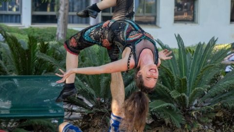 ריקודים ביריד היזמות והחדשנות של דרום השרון.jpg