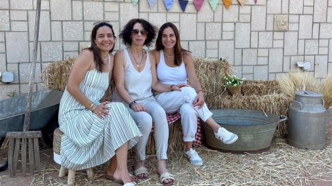 חוגגות שבועות במועצה.jpg