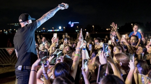 מופע קיץ דרום השרון עם רביב כנר ופול טראנק (1).jpg