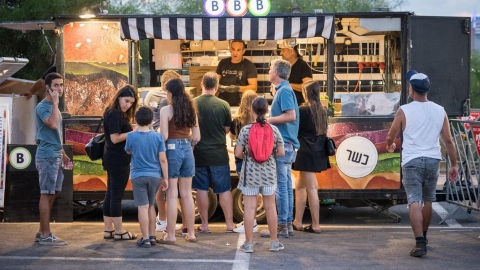 מופע קיץ דרום השרון עם רביב כנר ופול טראנק (10).jpg