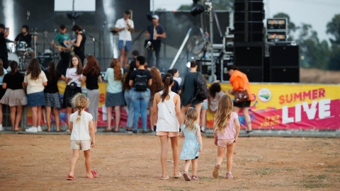 מופע קיץ דרום השרון עם רביב כנר ופול טראנק (8).jpg