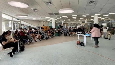 תלמידי בית ספר עמי אסף במפגש עם חברי מועדון קהילה תומכת נכים (5).jpg