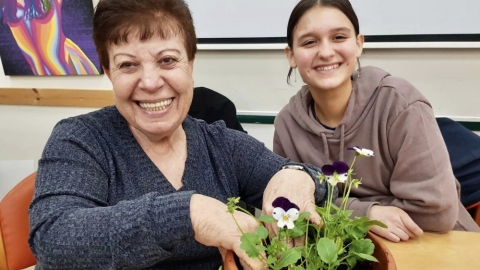 נוער דרום השרון בפעילות לחג טו בשבט במועדון קפה בשדה (9).jpg