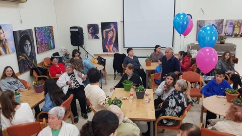 נוער דרום השרון בפעילות לחג טו בשבט במועדון קפה בשדה (17).jpg