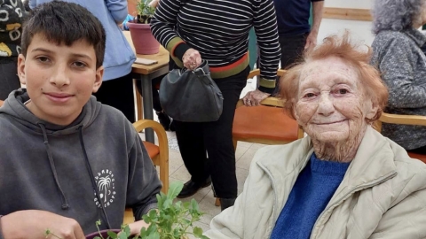 נוער דרום השרון בפעילות לחג טו בשבט במועדון קפה בשדה (23).jpg